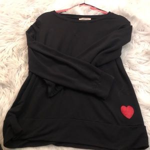 Super cute. 1x philosophy top- cute for valentines dinner !!